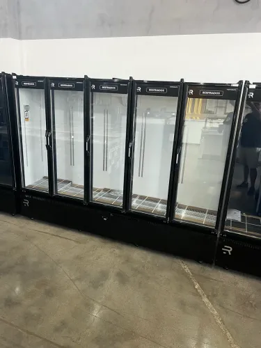 Expositor refrigerados - 5 portas - Refrimate - Pronta entrega