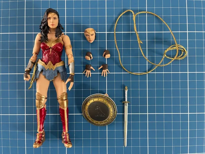 Mulher Maravilha - SH Figuarts 