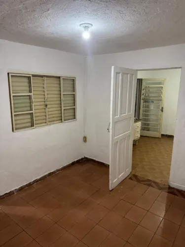 ALUGA QUARTO E COZINHA EM PIRITUBA