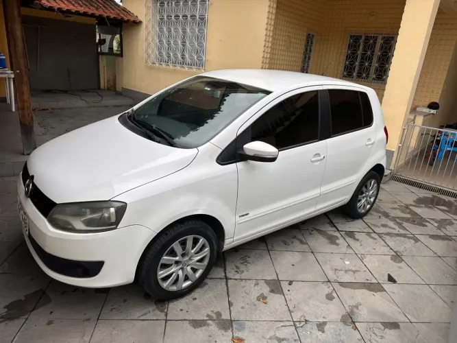 Volkswagen Fox 1.0 MI Total Flex 8V 5P 2013