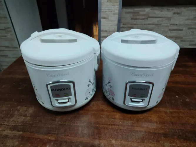 Panela elétrica de arroz 4 xícaras