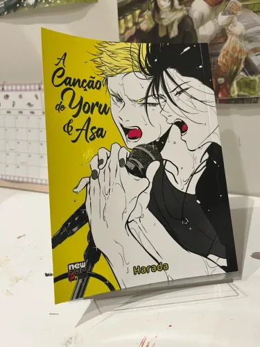 Mangá A Canção de Yoru e Asa