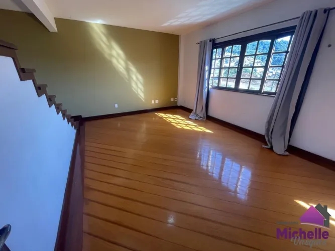 Casa para Locação em Teresópolis, SAO PEDRO, 3 dormitórios, 1 suíte, 5 banheiros, 1 vaga