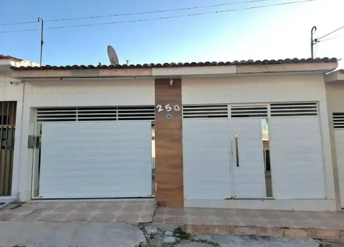 CASA NA CIDADE OPERÁRIA 205