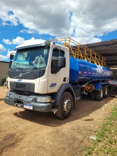 Caminhão Volvo VM 270 6X4 Ano 2021 Tanque Pipa 20.000 Litros 