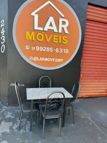 Mesa de Jantar Nova com 4 Cadeiras Pés de Ferro Tampo de Granito