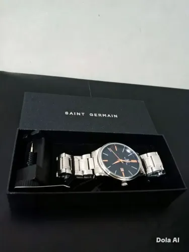 (OPORTUNIDADE ÚNICA) Relógio Saint Germain Original + Caixa