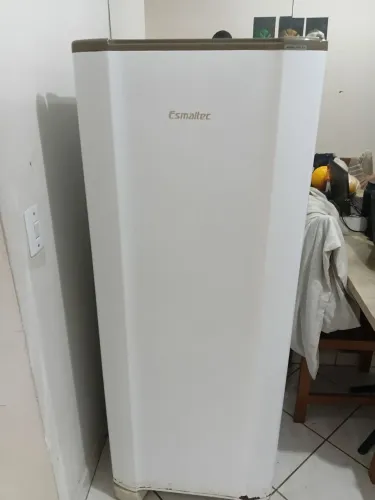 Geladeira Esmaltec 245 L