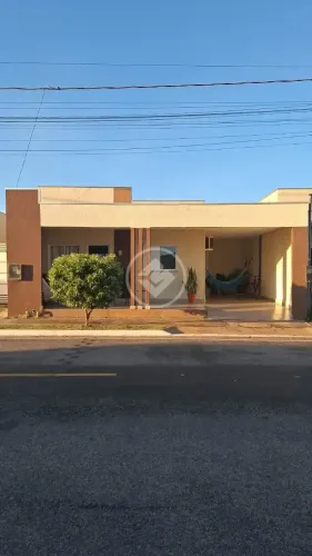 Casa em Condomínio Fechado no Hawai 2 Quartos, Quintal Cuiabá/MT codigo: 272691