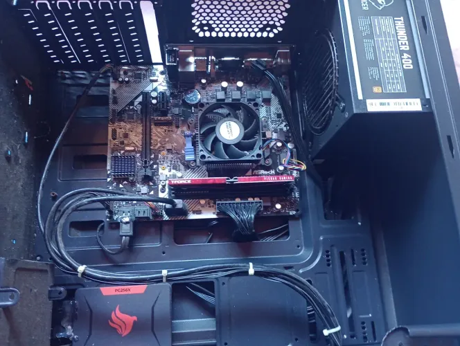 PC Athlon 3000G, 8 GB RAM, SSD 256 GB ? Para Reparo + Brindes.