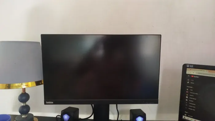 Monitor 21 polegadas desapego