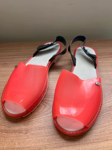 Melissa Espardena Coral com Preto 38
