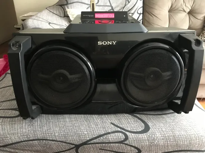 Som - Sony modelo FST-GTK1i