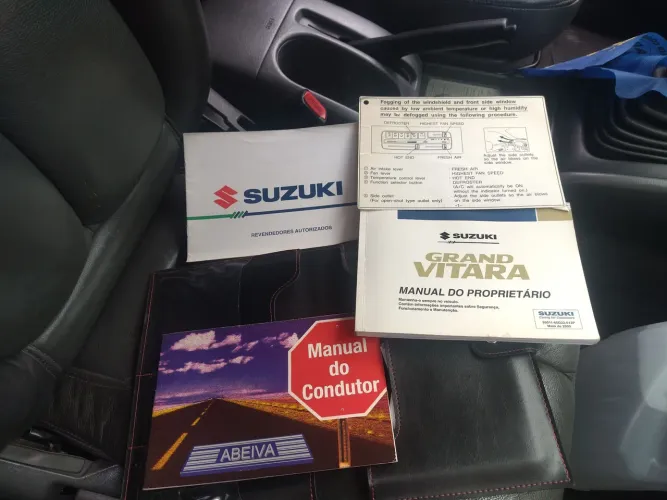Suzuki Grand Vitara 2.0 16V 4x2/4x4 5P Mec. 2000