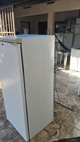 vende se freezer vertical brastemp. 