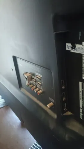 TV LG 50" PRA RETIRAR PEÇAS