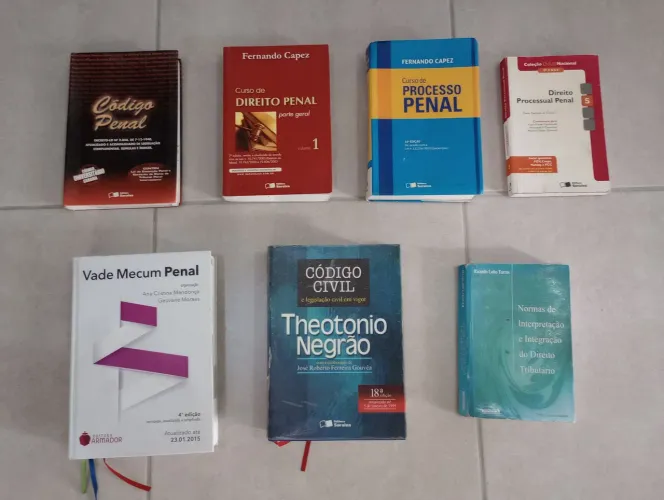 Combo livros de direito - Penal, Processo Penal e Vade Mecum