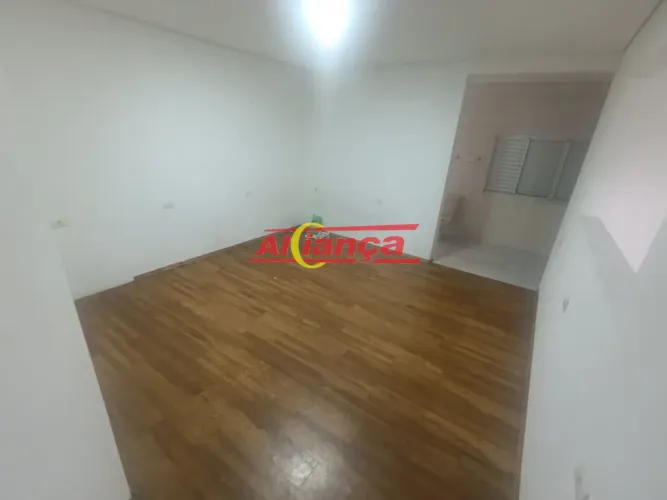 Casa com 2 quartos para alugar, 140m² - Vila nova união - Guarulhos/SP