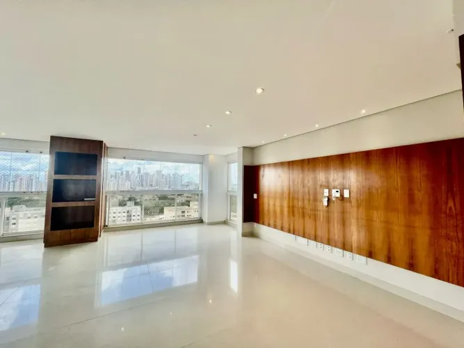 Apartamento para venda possui 217 metros quadrados com 4 quartos em Setor Marista - Goiâni