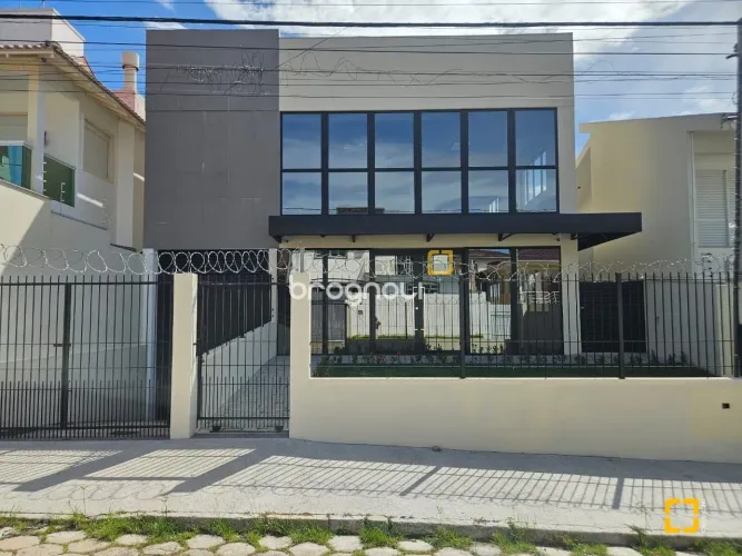 Predio novo, 414,90m2, com habite-se a venda no bairro Jardim Atlantico, Florianópolis SC.