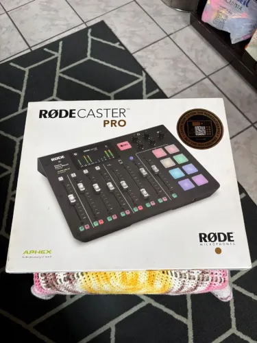 RodeCaster Pro RODE | Interface de Áudio | Mesa de Podcast