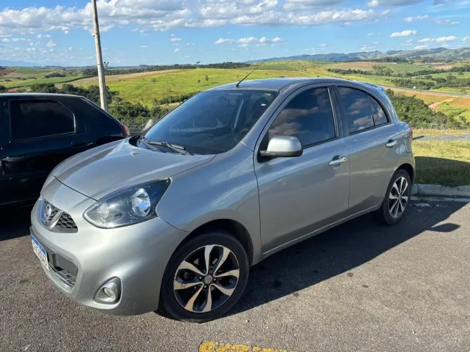 Nissan March SL 1.6 16V Flexstart 5P Aut. 2017