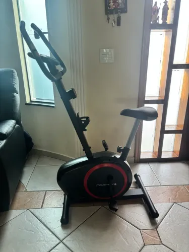 Bicicleta Ergométrica Moviment 