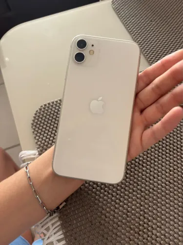iPhone 11 64GB