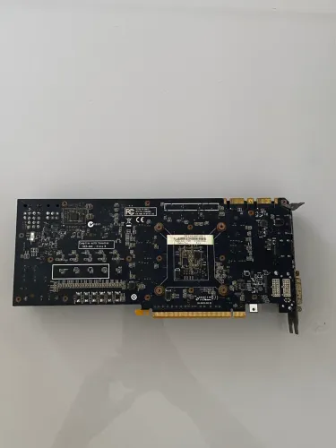Sucata placa de vídeo GTX 670