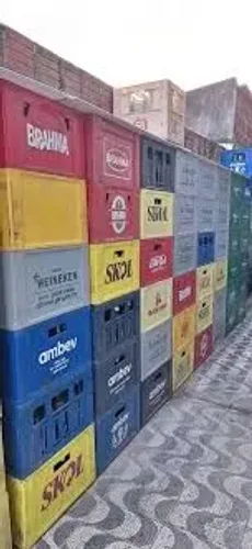 Caixa de cerveja vazia
