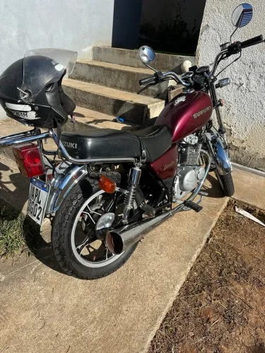 Moto muito nova único dono