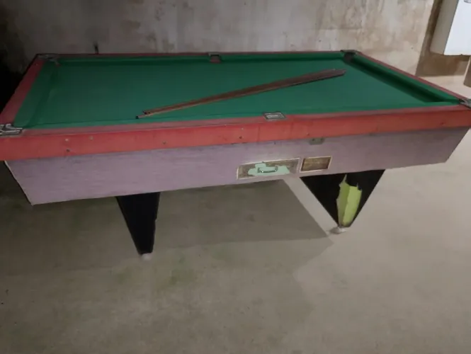Vendo esse sinucão com todas as bolas e tacos em perfeito estado de conservação top top