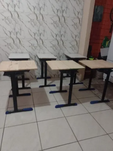 Mesinha de apoio pra decorar seu ambiente