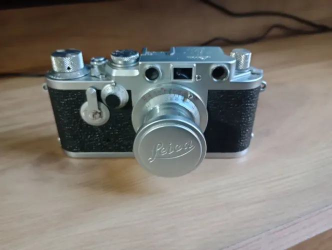 Máquina fotográfica Leica ll F