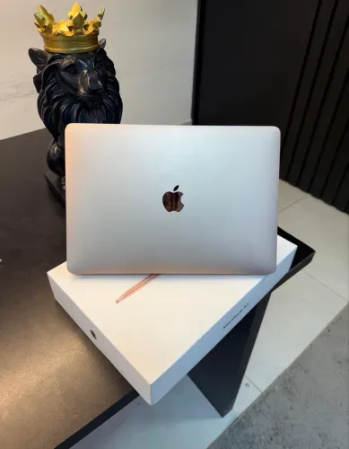 MacBook Air m1 8/256GB 