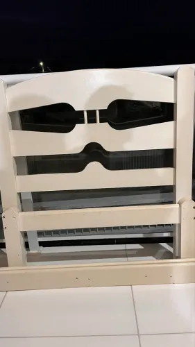 Vendo cama de solteiro de madeira boa