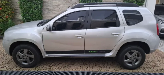 Renault Duster Techroad 2.0 Hi-flex 16V Aut. 2015