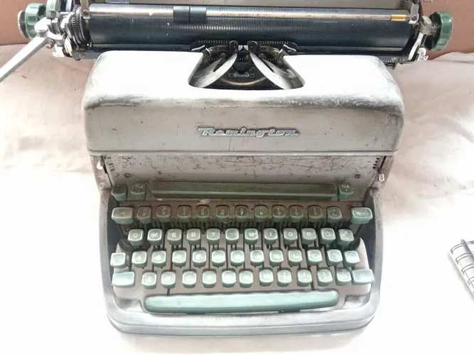 Máquina de escrever Remington
