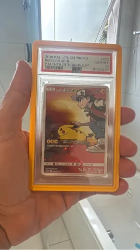 2018 Pokemon japonês promocional Pokemon Center 20º aniversário Red's Pikachu PSA 10
