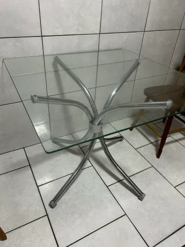 Mesa de vidro 4 lugares