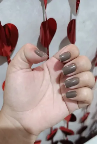 Manicure e pedicure à domicílio 