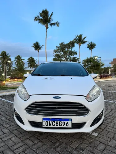 Ford Fiesta 1.6 16V Flex Aut. 5P 2015