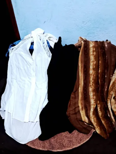 Roupas,calçados, cinto,bolsae bijuterias apartir $1,00 cada.