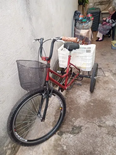 Triciclo monark vende se