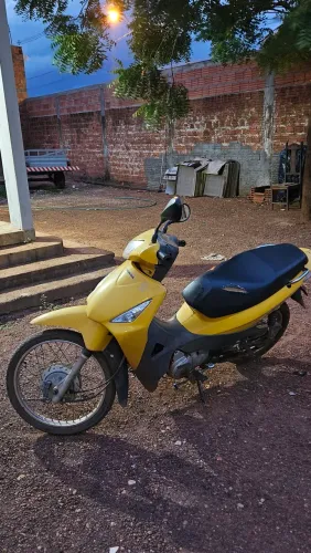 Honda biz 125 - Ano 2008