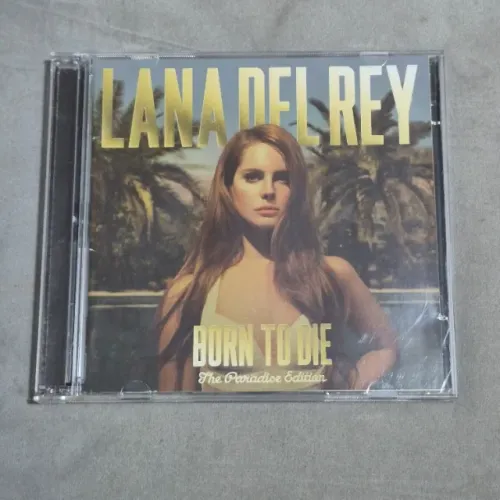 CD duplo Lana Del Rey "Born to Die: The Paradise Edition"