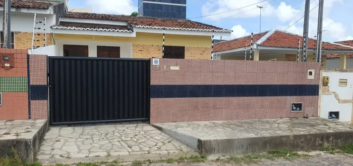 Vende-se Casa no José Américo (Água Fria)