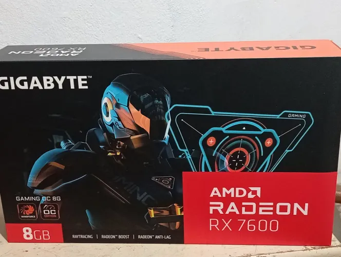 ? Vendo Placa de Vídeo AMD Radeon RX 7600 (Seminova / Estado de Zero
