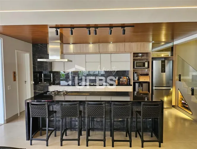 Casa em condomínio duplex com 231m² 4 quartos à venda no Raros Alto Umuarama