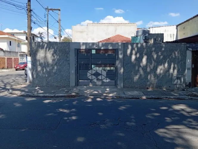 Terreno de Esquina - 10x25m